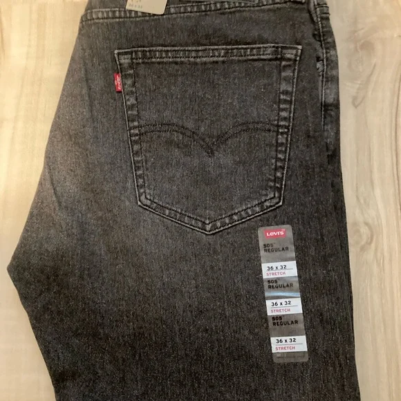 Levi Jeans Mens 36x32.  NWT - Picture 2 of 4